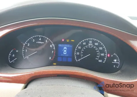 2013 Hyundai Genesis 3.8 z USA, uszkodzony, nr VIN KMHGC4DD8DU256567